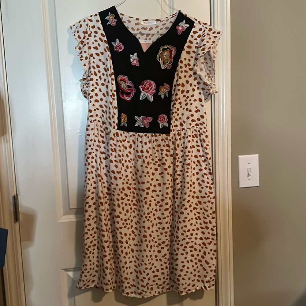 New Floral Embroidered Leopard Print Dress. L